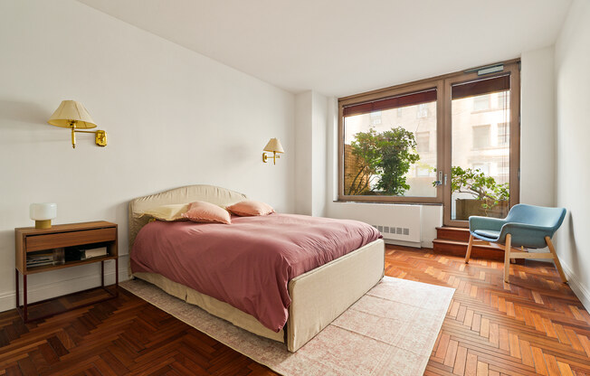 30 E 85 ST