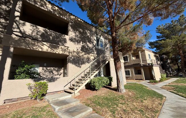 Gorgeous 1Bed/1Bath Condo located in Spanish Palms guard gated community!