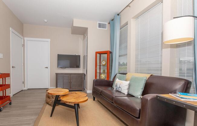 INVITING INTERIORS