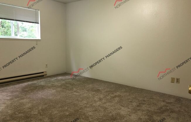 1 bed, 1 bath, 640 sqft, $1,140, Unit #27