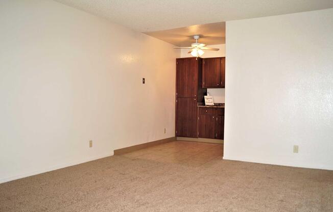 2 beds, 1 bath, 730 sqft, $1,360