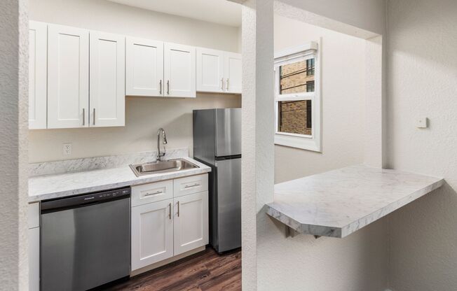 1 bed, 1 bath, 664 sqft, $1,550, Unit 201