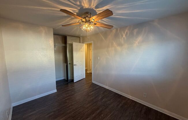 2 beds, 1 bath, 915 sqft, $2,580, Unit 5002A