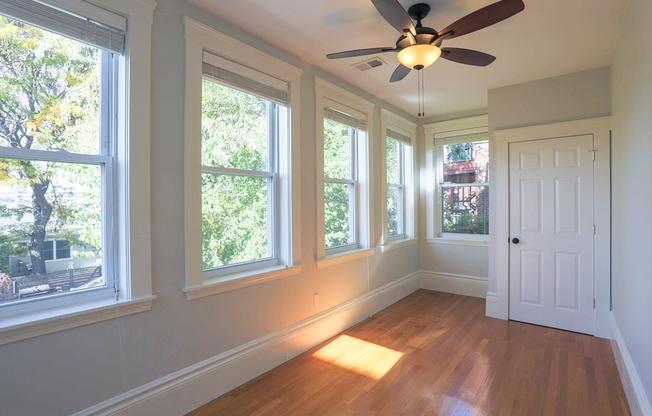 3 beds, 2 baths, 1,500 sqft, $3,950, Unit 2