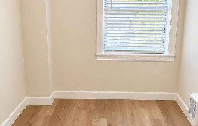 Studio, 1 bath, 498 sqft, $1,550, Unit 403