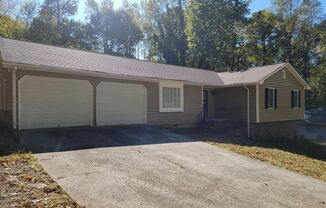 Excellent 3 BR, 2 BA Henry County's Ellenwood Home Now Available!