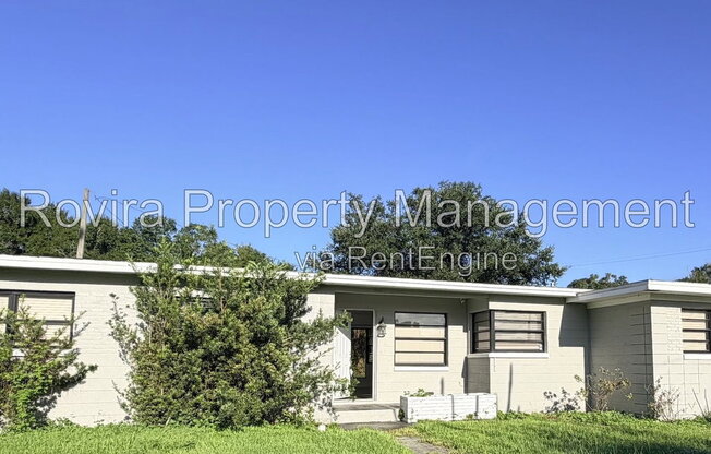 409 POINCIANA CIR