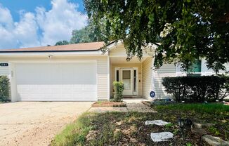 Spacious dog friendly home- Jacksonville