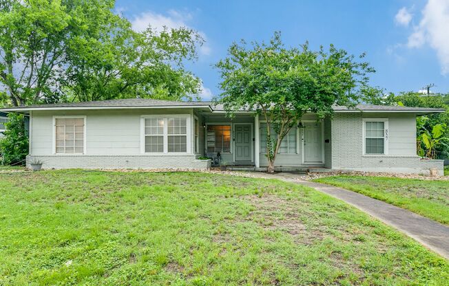 2-BEDROOM DUPLEX IN WILSHIRE TERRACE
