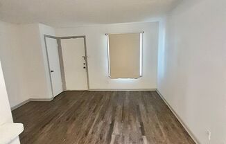 1 bed, 1 bath, $649, Unit A