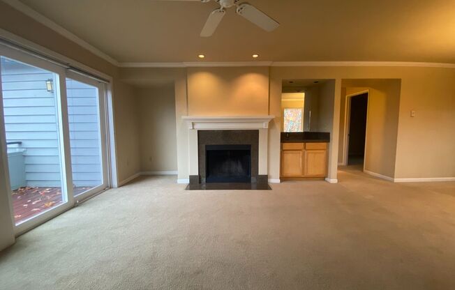 Beautiful Johns Landing Unit - Water/Sewer and Garbage included!