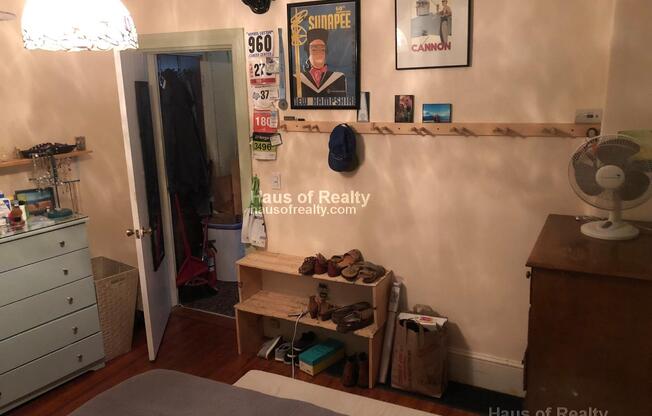 281 NEWBURY