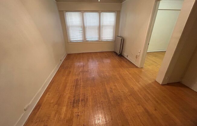 1 bed, 1 bath, $1,075, Unit 3