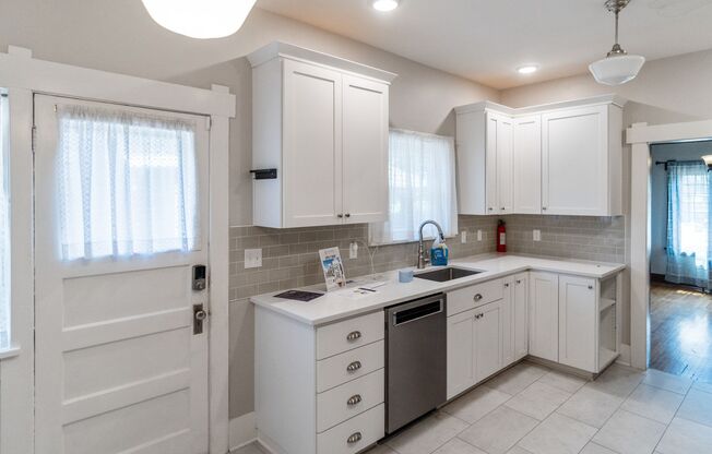 Single Family Home on Spokanes Sought After South Hill!!