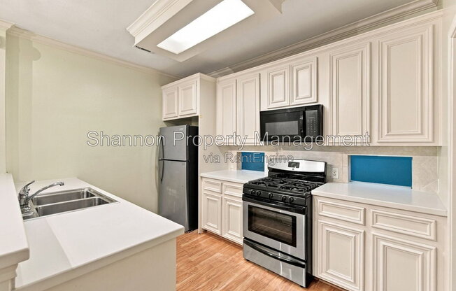 2 beds, 1.5 baths, 1,230 sqft, $2,075