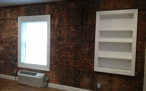 Studio, 1 bath, 340 sqft, $1,095, Unit 2-2
