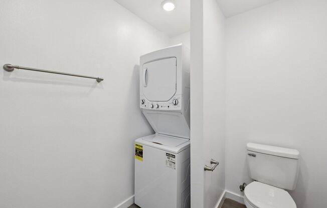 Studio, 1 bath, 645 sqft, $1,598, Unit 130
