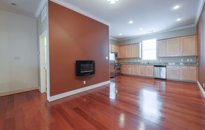 Two Bedroom, 2.5 Bath Gated Condo, blocks from downtown