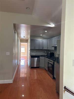 3 beds, 2 baths, $3,200