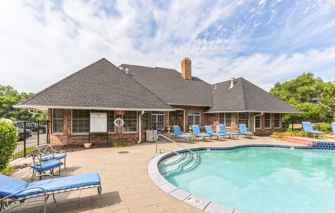 the pool and clubhouse at 1861 muleshoe road has a house
