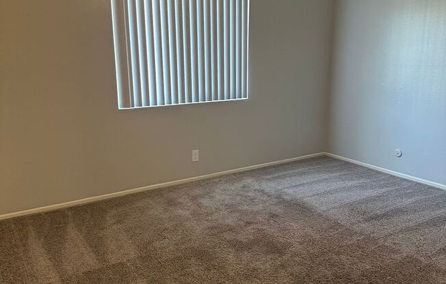 1 bed, 1 bath, 720 sqft, $2,075, Unit 8