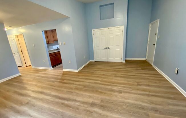 Top floor condo available Soon in Sun Valley!
