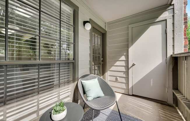 Mount Vernon Apartments | Desoto TX | Private Patio Balcony