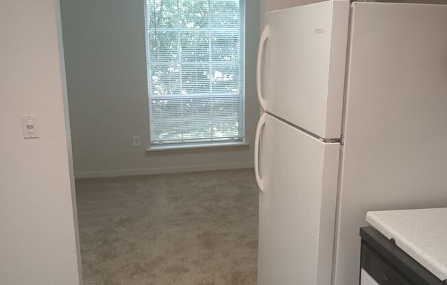 2 BEDROOM 2 BATHROOM CONDO AVAILABLE FOR RENT