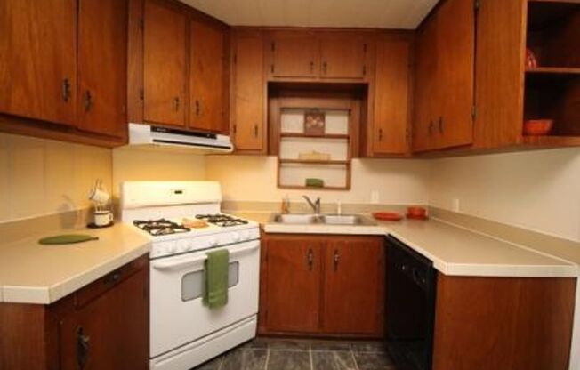 FOUR bedroom in Prime Location!