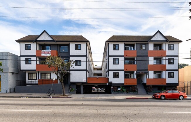 2 beds, 2 baths, 975 sqft, $2,495, Unit 203