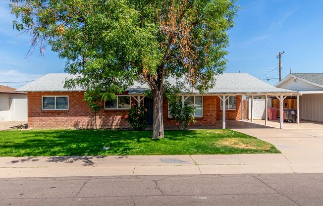 South Scottsdale Charmer! 4 bed + Office, 3 baths, with Pool and huge covered patio