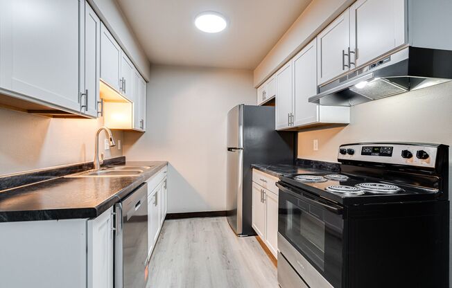 Maple Crest Apartments (Calumet Grove)
