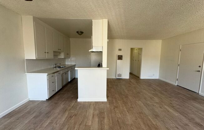 1 bed, 1 bath, 680 sqft, $1,835, Unit #7