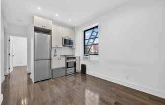 826 9 AVE