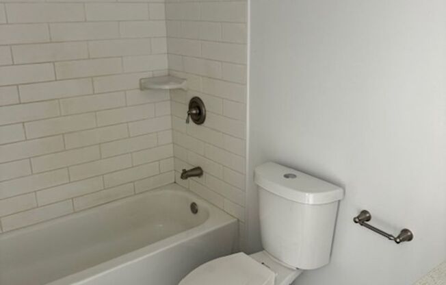 Studio, 1 bath, 500 sqft, $1,595, Unit 2268 A ADDITION