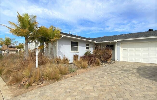 Spacious 3BD/2BA Home Located in Beautiful Bay-Ho