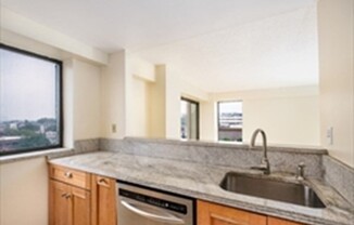 2 beds, 1.5 baths, 840 sqft, $2,900, Unit 604