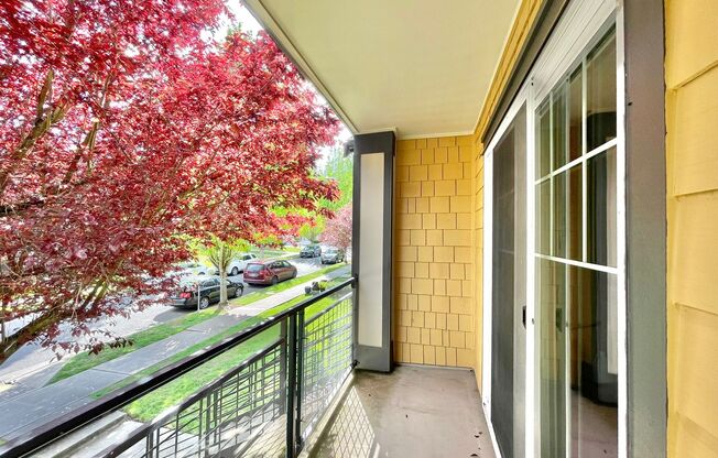 Beautiful Sylvan Ridge Townhouse with Attached Garage!