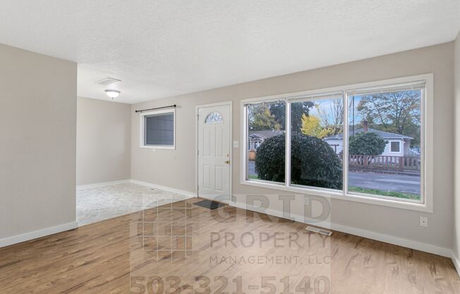 3+ Bedroom House w/ Large Backyard - Southeast Portland!