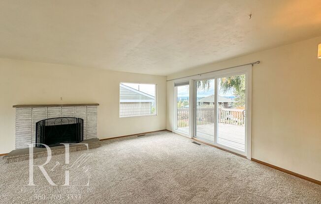 Enjoy Breathtaking Sunsets in the Heart of Manette