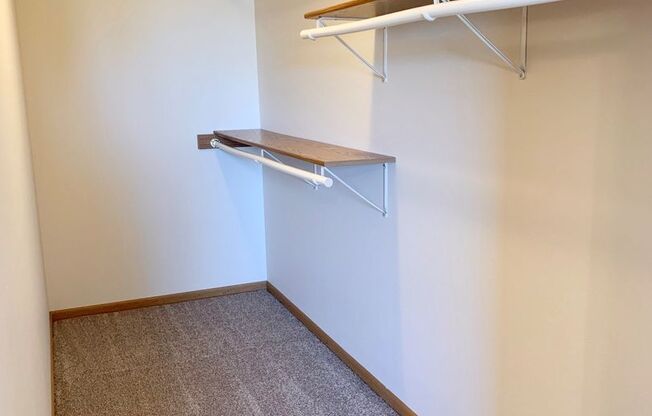 1 bed, 1 bath, 691 sqft, $890, Unit ME 2401-61