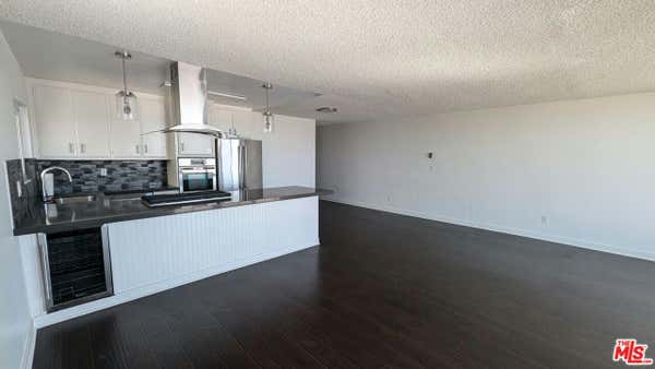 2 beds, 2 baths, 14,117 sqft, $5,200, Unit A2