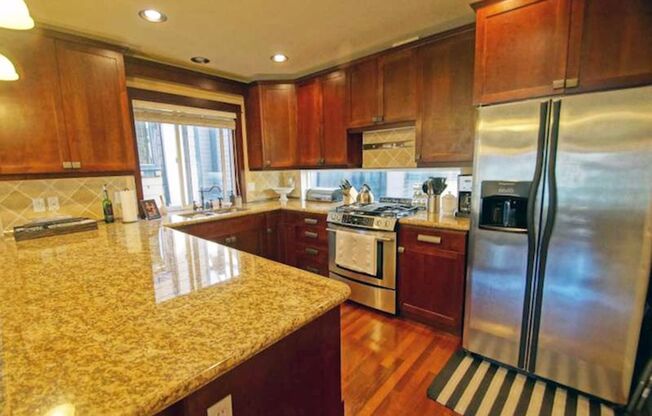 Chic Townhome in Fremont
