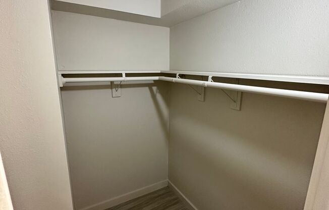 Studio, 1 bath, 400 sqft, $1,234, Unit WWK-411
