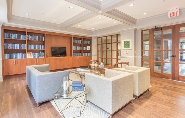 1 bed, 1 bath, 760 sqft, $2,800, Unit 404