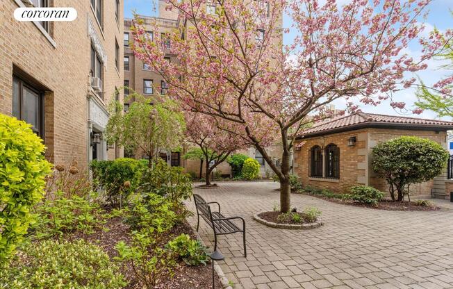3 beds, 2 baths, 1,190 sqft, $3,850, Unit 2E