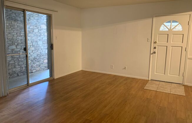 1 bed, 1 bath, 682 sqft, $1,395, Unit 213