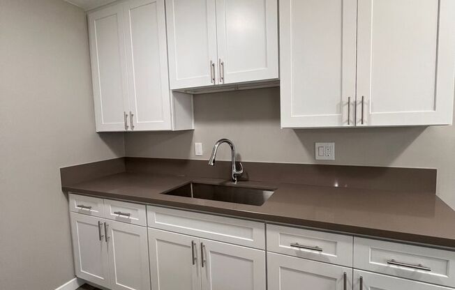 1 bed, 1 bath, 750 sqft, $1,825, Unit 09