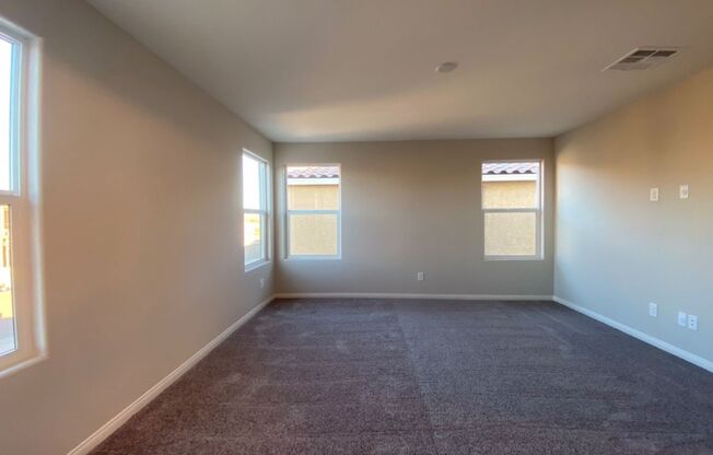 4 BED 2.5 BATH 2 CAR GARAGE,  LARGE CORNER LOT, GATED COMMUNITY IN NORTH VEGAS.