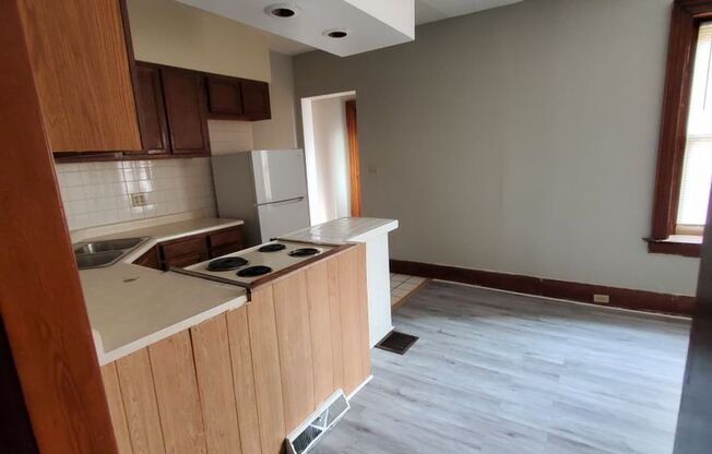 1 bed, 1 bath, 450 sqft, $900, Unit 512/04